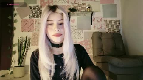 luckysapphire777 online show from May 5, 11:40 am