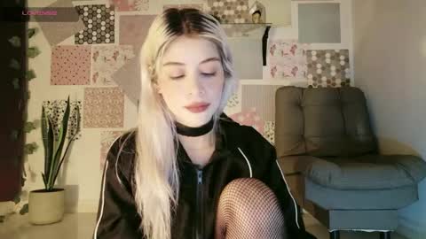 luckysapphire777 online show from May 11, 11:16 am