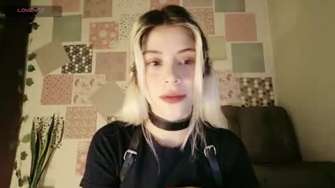 luckysapphire777 online show from June 15, 1:24 pm
