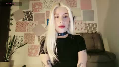 luckysapphire777 online show from July 21, 11:34 am