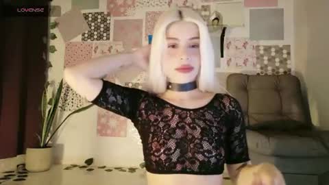 luckysapphire777 online show from July 24, 11:19 am