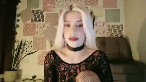 luckysapphire777 online show from July 31, 3:11 pm
