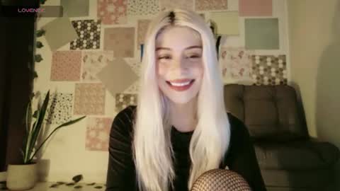 luckysapphire777 online show from August 1, 12:04 pm