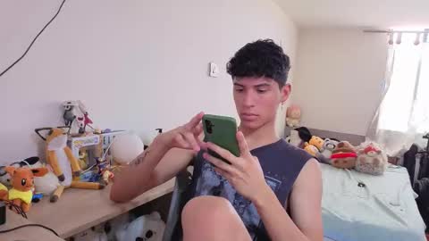 Lu Independent Model online show from February 6, 5:49 pm