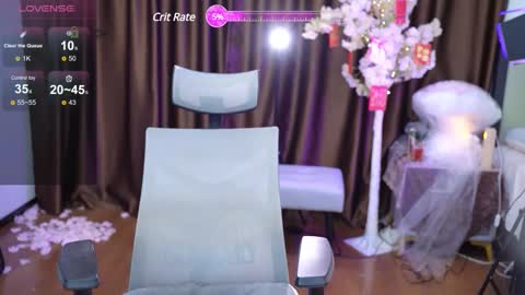 Lucy online show from February 24, 1:46 am