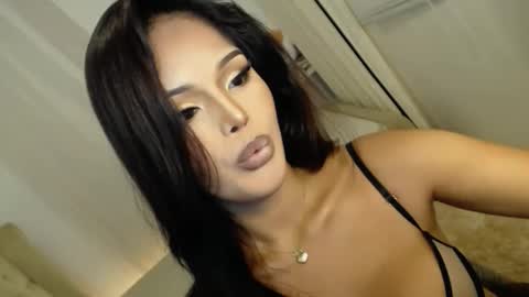 Snapshot of lucy_heartfiliaxxx chatting on February 27, 2:50 pm MONA online show from February 27, 2:50 pm