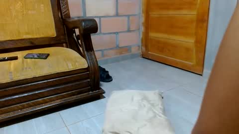 Snapshot of lucy_sluppy_hard chatting on June 4, 3:45 am lucy_sluppy_hard online show from June 4, 3:45 am