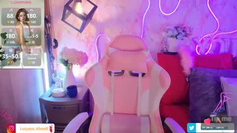 Lucyana Silva online show from December 15, 12:31 pm