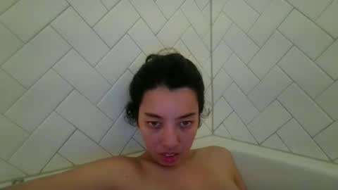 lucylitt25 online show from June 19, 6:01 pm