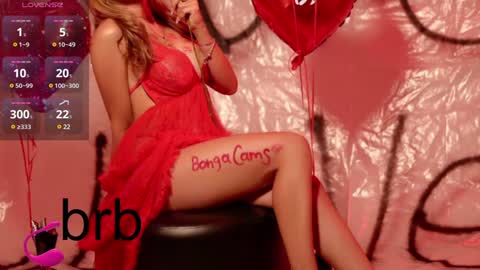 Lucy online show from December 25, 3:18 am