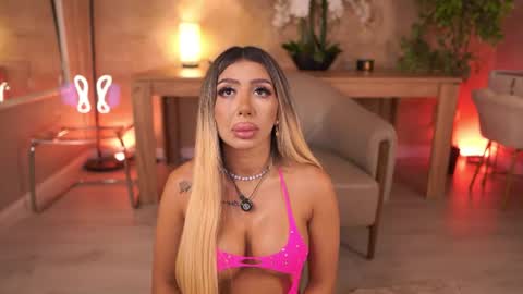 Snapshot of lucyyrosse chatting on July 14, 8:08 am LucyRose online show from July 14, 8:08 am