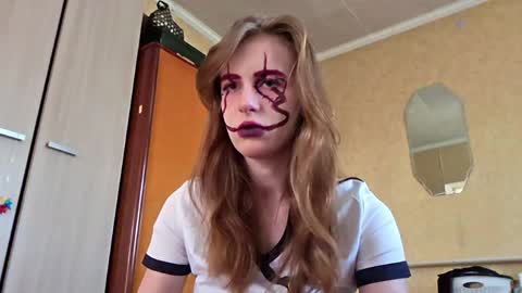 Snapshot of lucyzachar chatting on April 7, 6:14 am Sofia online show from April 7, 6:14 am