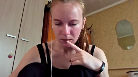 Snapshot of lucyzachar chatting on April 8, 6:13 am Sofia online show from April 8, 6:13 am