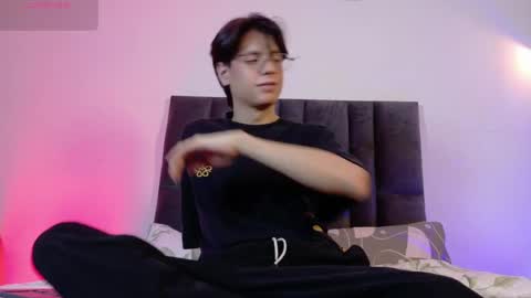 Lui online show from May 24, 3:33 am