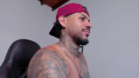 Luigi Vitale online show from April 2, 1:14 am