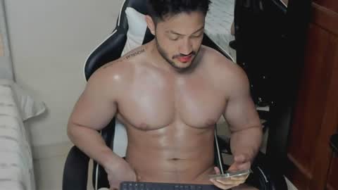 luis_baptista online show from July 8, 2:27 am