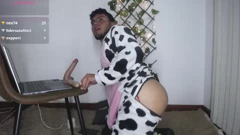 luis_prince_ online show from April 8, 11:37 pm