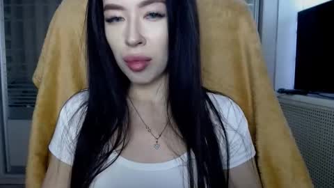 luisa lovedom online show from February 23, 12:35 pm