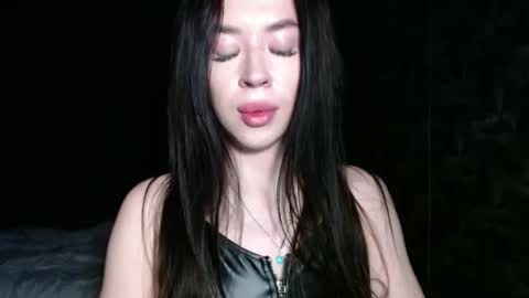 luisa lovedom online show from May 15, 11:34 pm