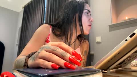 Luisa Monsters online show from October 21, 9:54 am