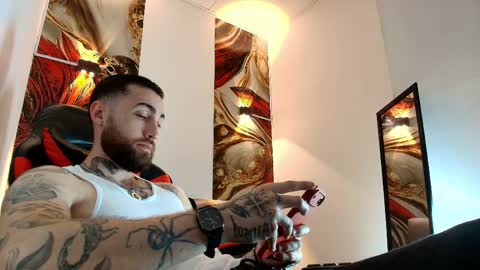 LUKE online show from April 10, 1:05 pm