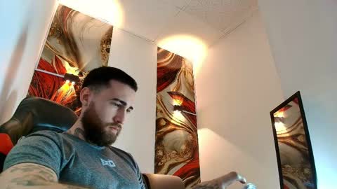 LUKE online show from April 16, 1:01 pm