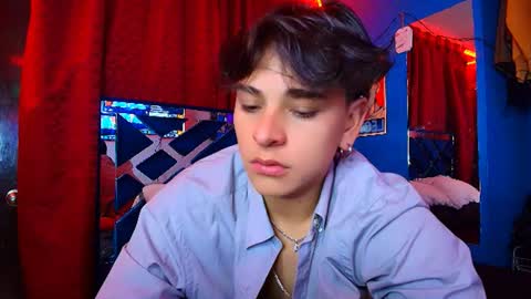 Snapshot of luke_howland chatting on July 15, 10:15 pm Luke online show from July 15, 10:15 pm
