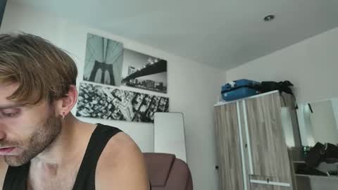 MR. Luke Gunn online show from November 23, 2:44 am