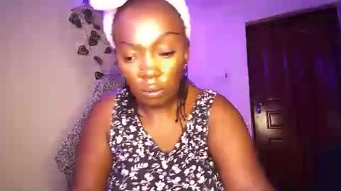 lulu_sparks1 online show from September 25, 5:55 am