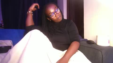 lulu_sparks1 online show from December 5, 6:55 am