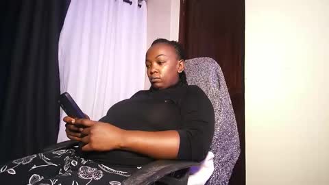 lulu_sparks1 online show from March 25, 5:02 am