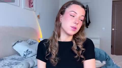 lulu berry online show from June 13, 2:20 am