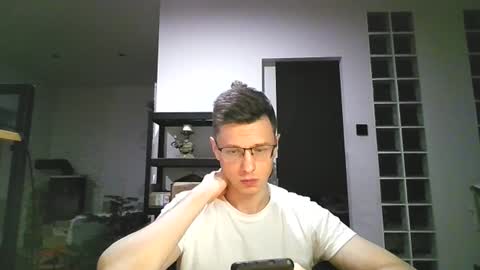 Andrew independent model 2000-0000 CET daily online show from July 16, 9:32 pm