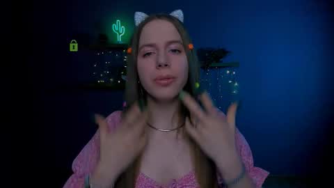 Sweet Lumi online show from February 13, 9:16 am