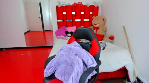 luna_analya online show from July 17, 2:34 pm