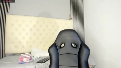 luna and banji online show from February 5, 5:12 am