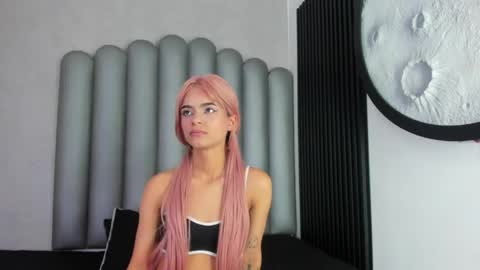 luna_bella_23 online show from May 13, 3:26 am