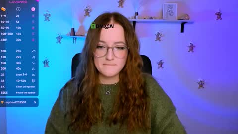 luna_berryy online show from January 16, 8:35 pm