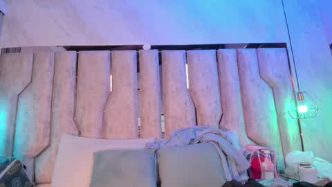 Snapshot of luna_blanca19 chatting on March 4, 3:01 am Sara online show from March 4, 3:01 am