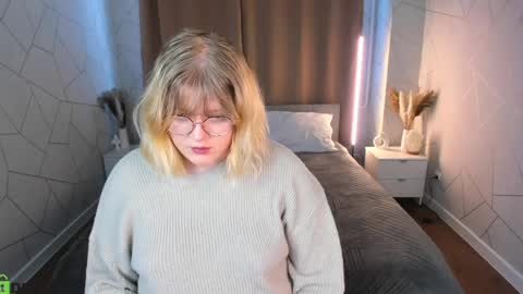 luna online show from April 2, 1:14 am