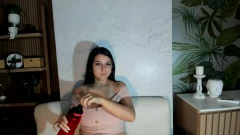 luna_ferrari online show from June 7, 11:25 am