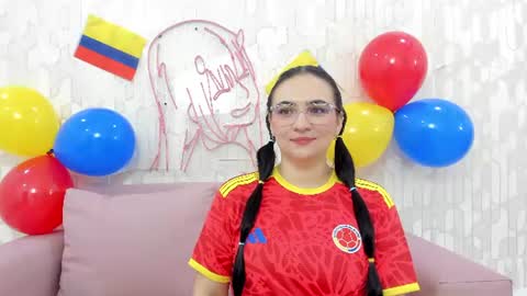 luna_ferrer1 online show from June 27, 12:44 pm
