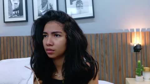 Snapshot of luna_roja25 chatting on January 6, 1:37 pm LUNA online show from January 6, 1:37 pm