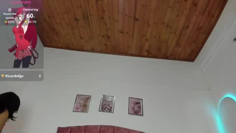 luna_velveth1 online show from April 3, 10:24 am