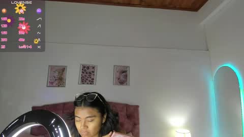 luna_velveth1 online show from April 13, 10:21 am