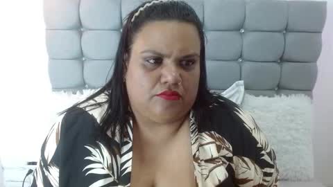 LUNA VIXEN online show from March 3, 7:09 pm