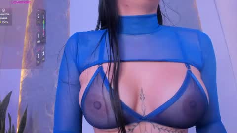 lunaa_hart online show from May 6, 3:57 am