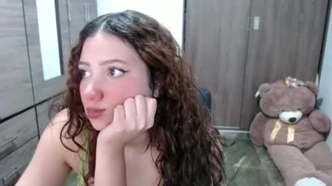 lunaa_sub online show from March 26, 4:45 pm