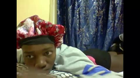 lunah_kitty online show from May 4, 3:24 am