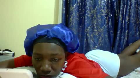 lunah_kitty online show from May 24, 8:08 am